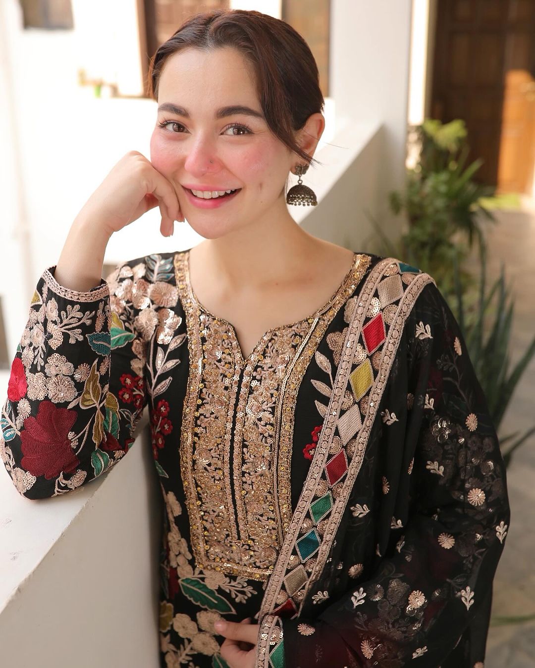 Hastens Embroidered Luxury Lawn Collection Black RangBarang
