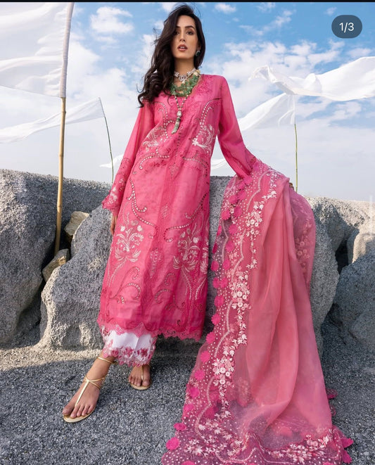 Saira Shakira Lawn