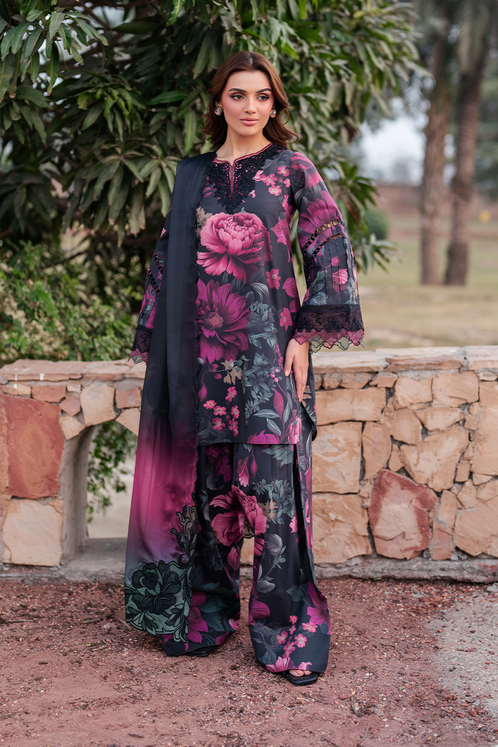 IZNIK LAWN COLLECTION 2025