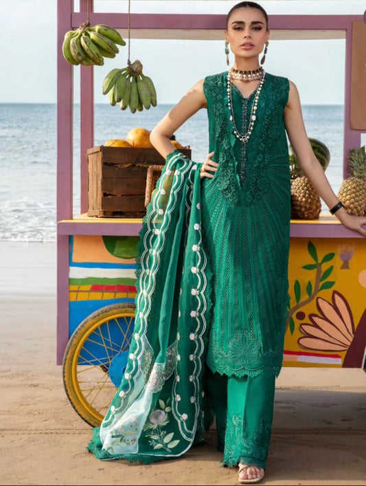 CRIMSON LUXURY LAWN
CHICKEN KARI COLLECTION 2024